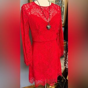 NWT BCBG MAX AZRIA JEWEL RED LACE “DANIELA” DRESS WITH BELL SLEEVE SIZE 8
